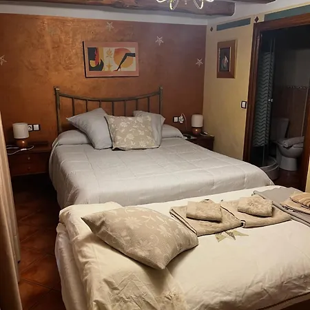 호텔 Casa De La Fuente 2*