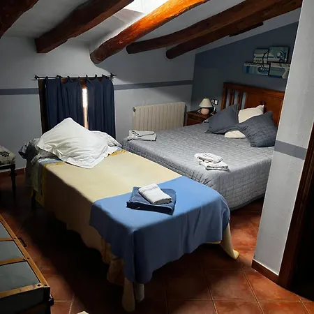 Casa De La Fuente 2*