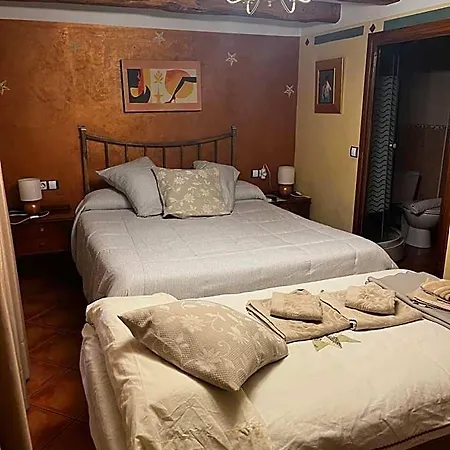 Casa De La Fuente 2*